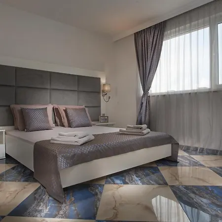 فندق Dune Beach 4*